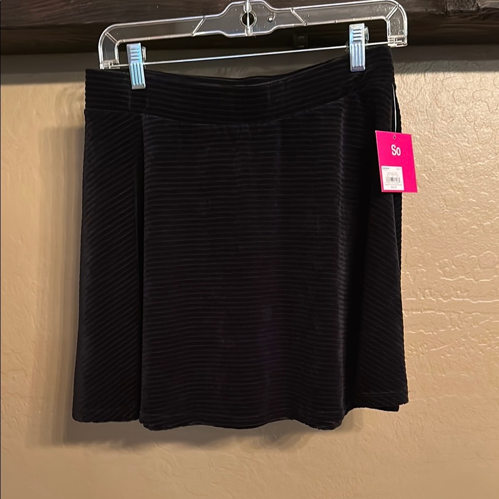 Kohl's Black Ribbed Skater Mini Skirt